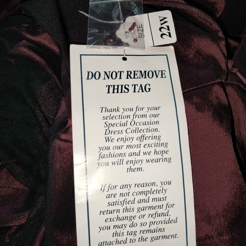 Burgundy ball gown - Picture 7 of 7